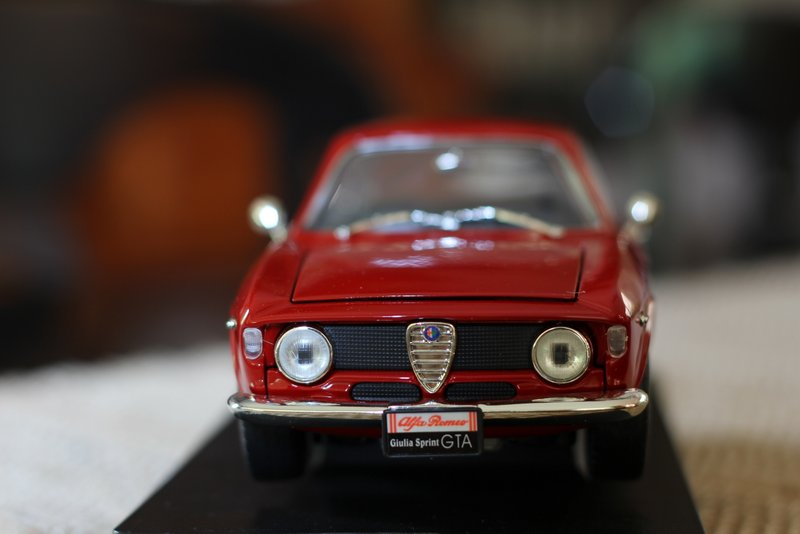 Illustration for article titled 1:18Â Alfa Romeo Sprint GTA Tuesday